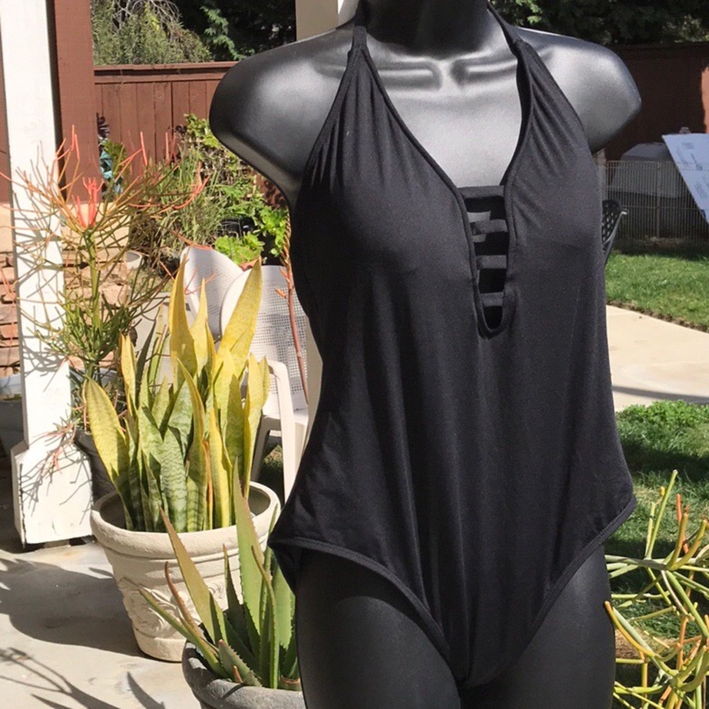Women’s Apparel Bathing suit size 16 NWT